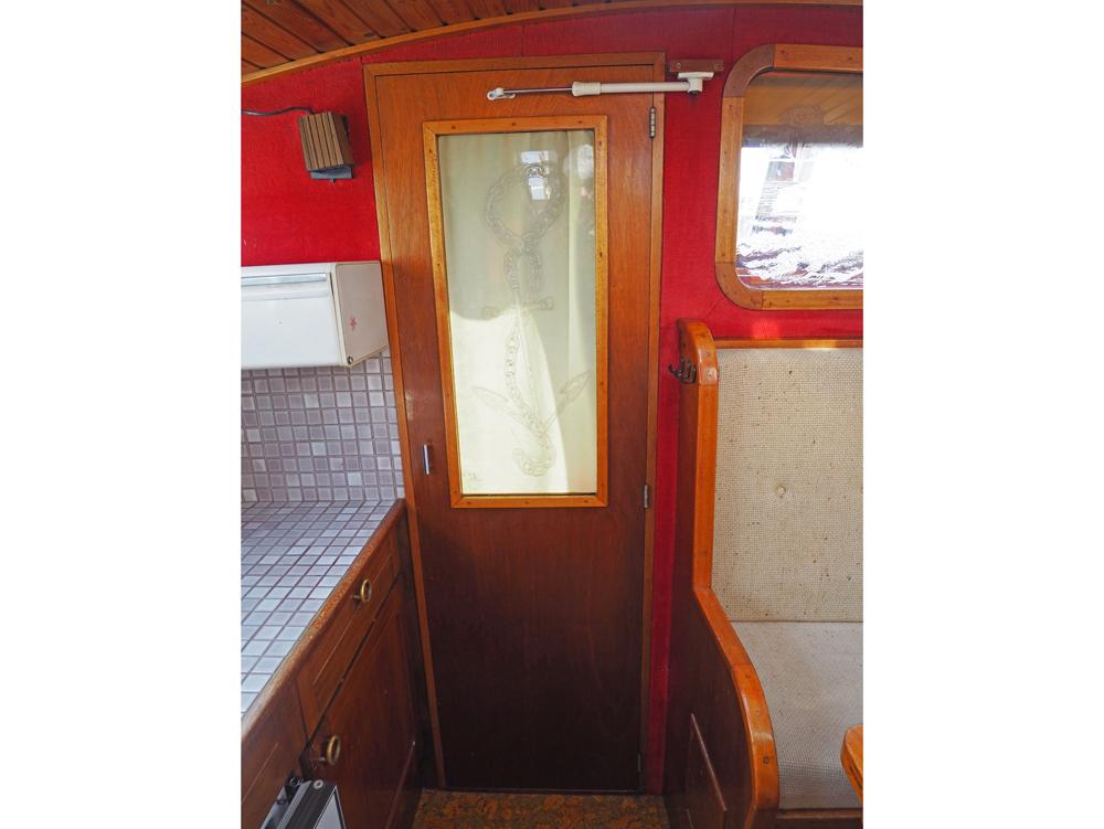 Cabin en avant, H&eacute;bergements